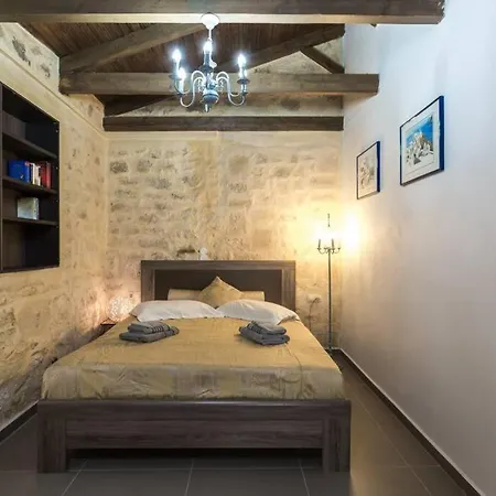 Proto Helidoni - A Cozy Beachfront * Petres (Rethymno)
