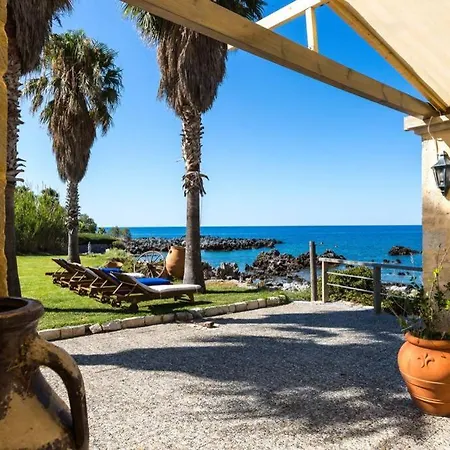Proto Helidoni - A Cozy Beachfront * Petres (Rethymno)