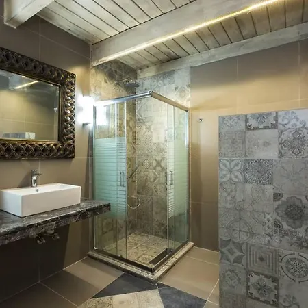 Villa Proto Helidoni - A Cozy Beachfront Petres (Rethymno)