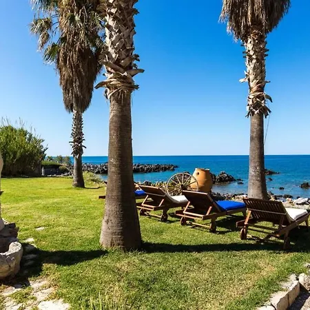 Villa Proto Helidoni - A Cozy Beachfront Petres (Rethymno)