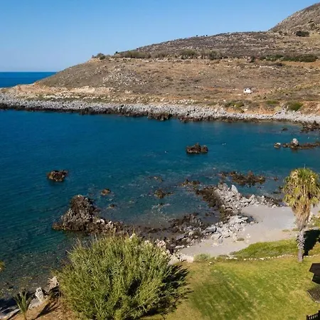 Proto Helidoni - A Cozy Beachfront *