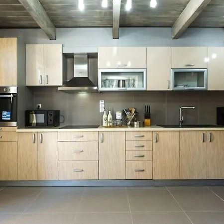Villa Proto Helidoni - A Cozy Beachfront