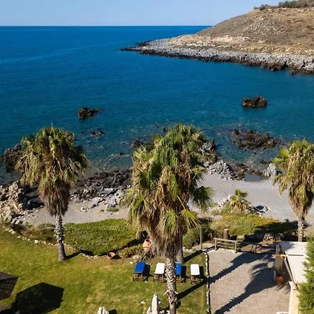 Villa Proto Helidoni - A Cozy Beachfront